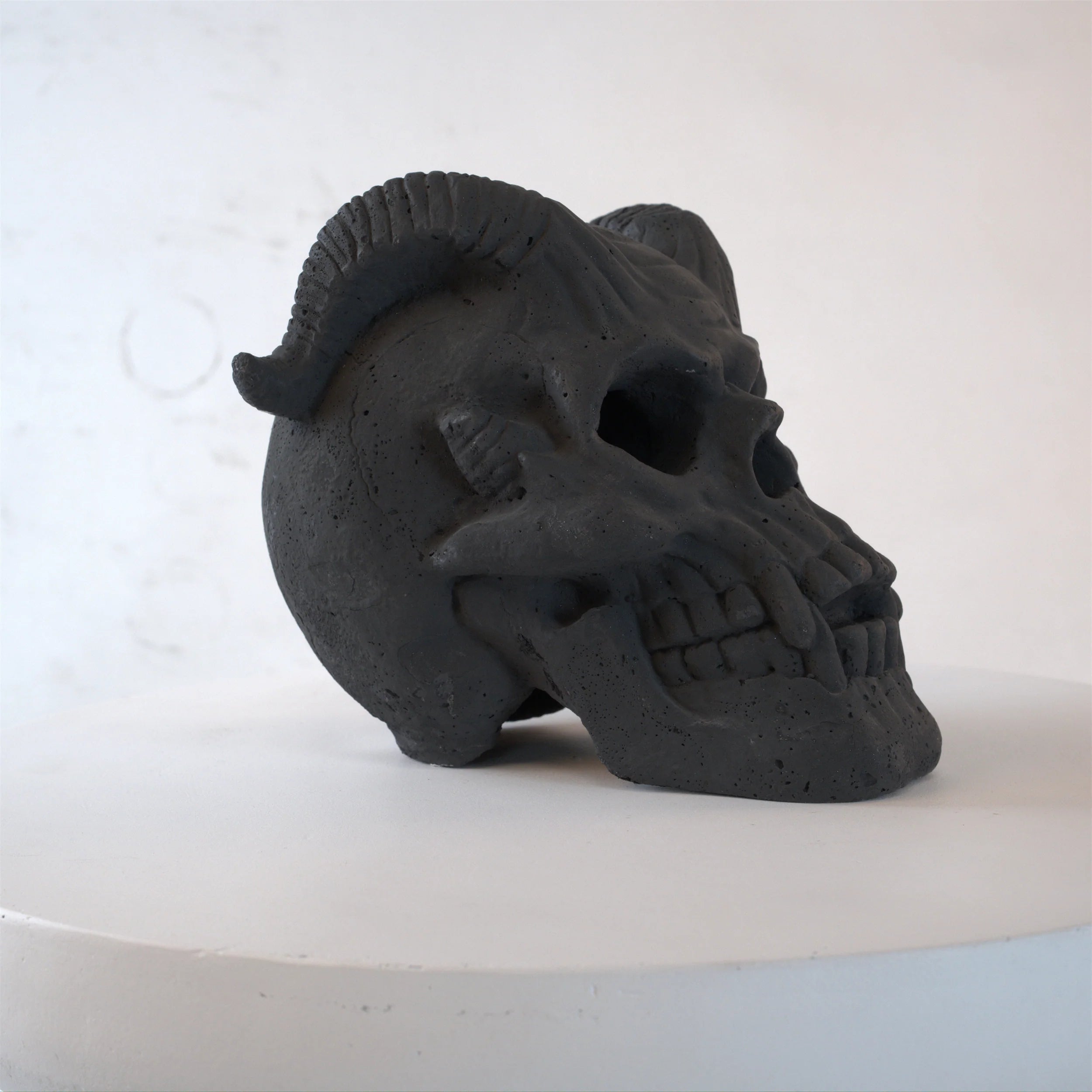 AECOJOY Refractory Materials Fireproof Imitated Human Fire Pit Skulls Gas Log, Halloween Decor, BBQ