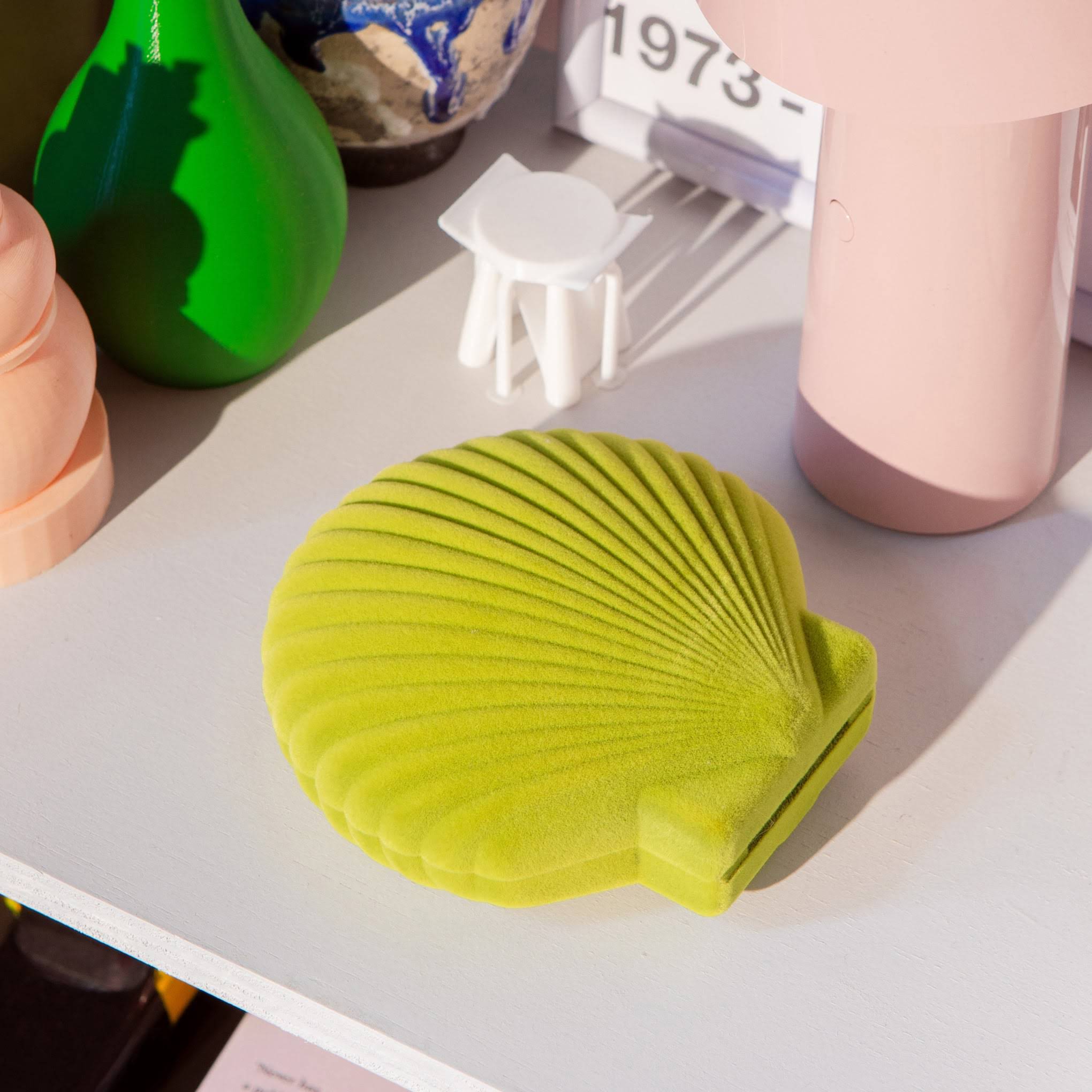 Venus Velvet Seashell Jewelry Box - Green