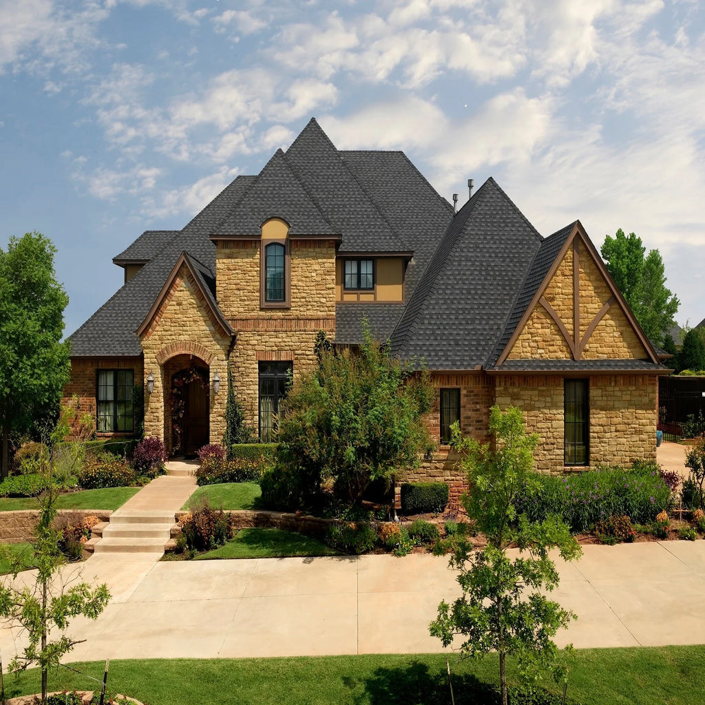 GAF Timberline Ultra HD (UHDZ) Charcoal Architectural Asphalt Roof Shingles, 25 sq ft per Bundle (4 Bundles per Square)