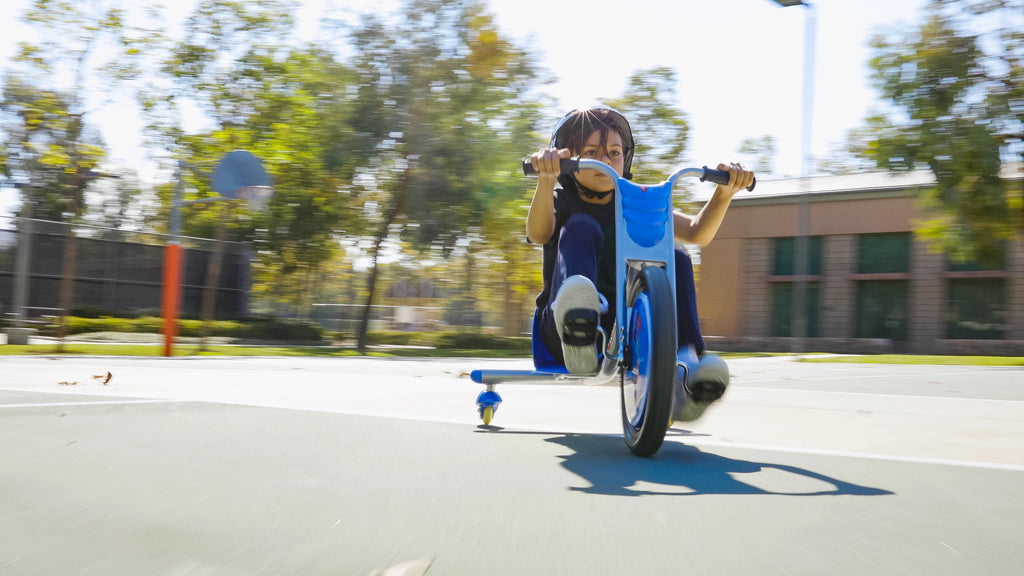 Razor Riprider 360 Drift Trike - Blue, 16" Front Wheel, 3 - Wheeled Drifting Ride - on, Tricycle with Rear Casters for Kids Ages 5 and up, Unisex
