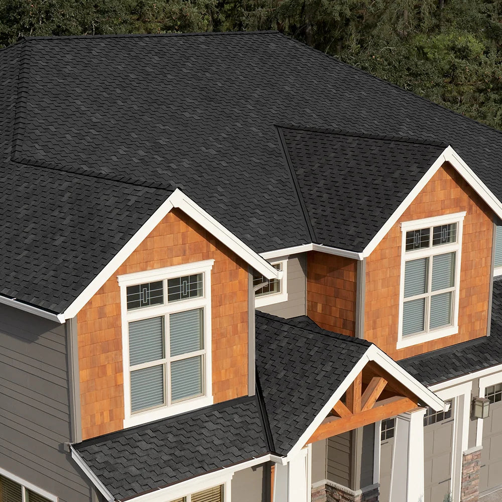 Owens Corning Woodcrest Lifetime Architectural Asphalt Shingles – Carbon (6 Bundles per Square, 16.67-sq ft per Bundle)
