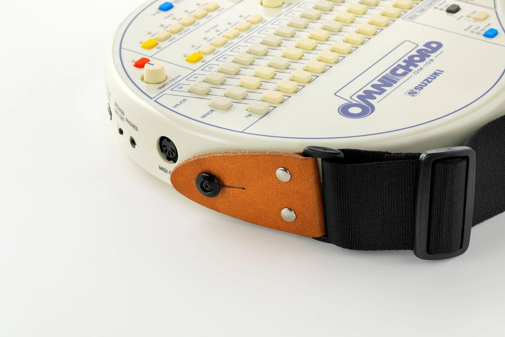 Suzuki OM - 108 - U Omnichord Electronic Musical Instrument with Strumplate