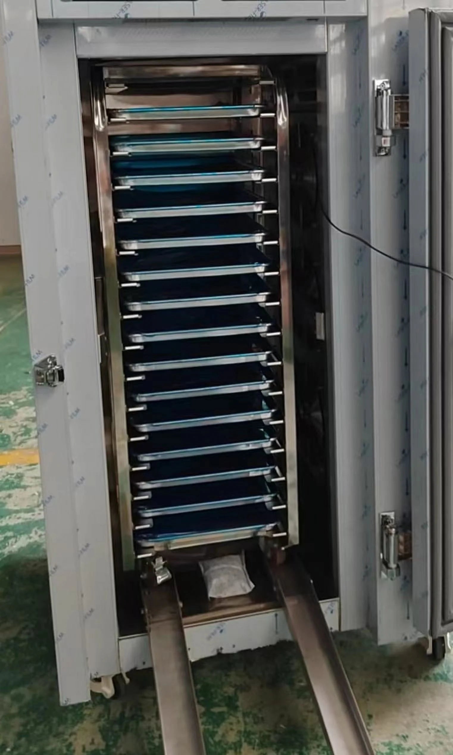 Kolice Commercial Heavy Duty 15 Trays Blast Chiller with Trolley Cart, Chest Freezer, Restaurant Freezer Cabinets, Shock Freezing Blast Freezer - Lowest Temperature - 40F( - 40� - )