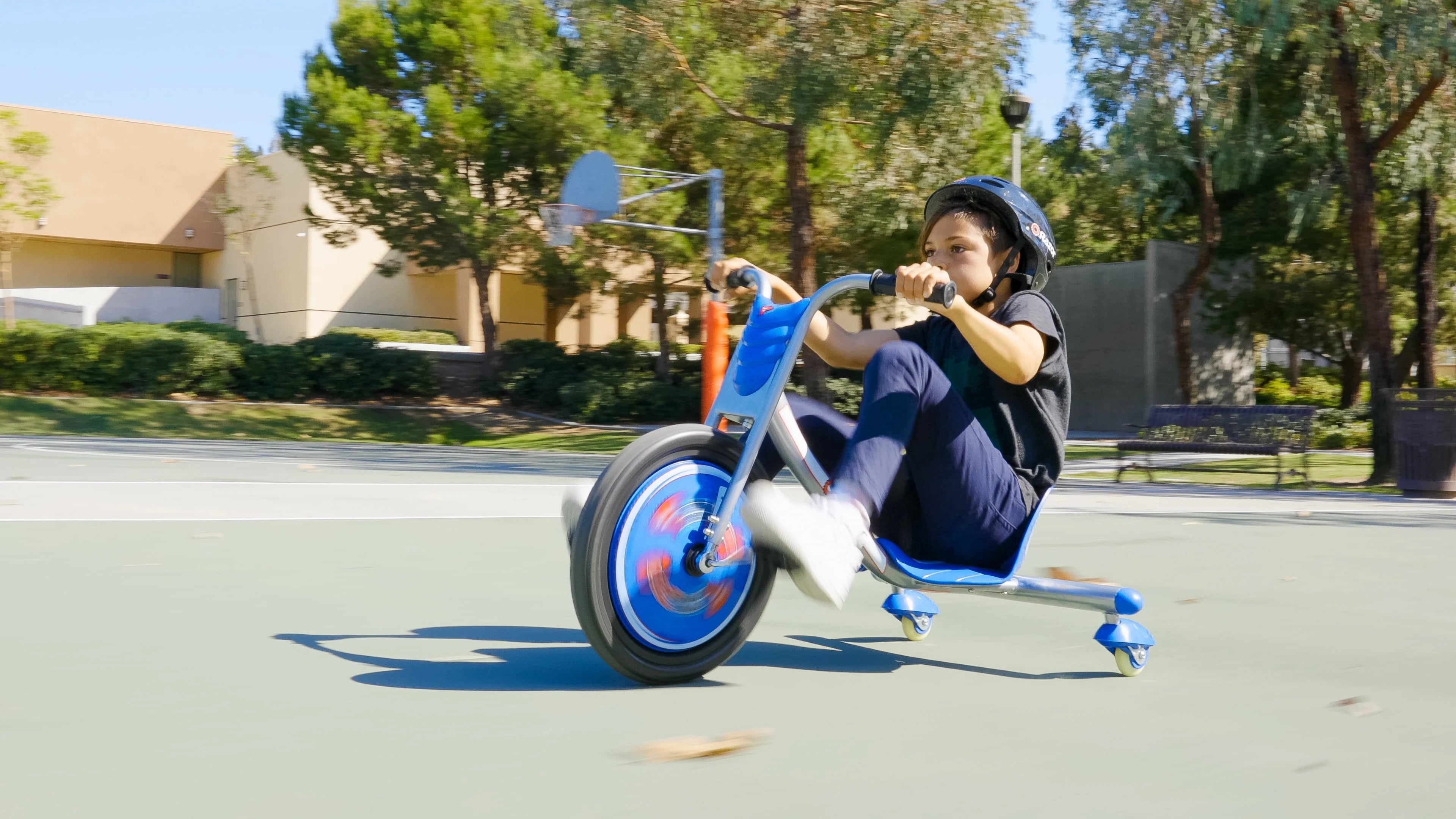 Razor Riprider 360 Drift Trike - Blue, 16" Front Wheel, 3 - Wheeled Drifting Ride - on, Tricycle with Rear Casters for Kids Ages 5 and up, Unisex