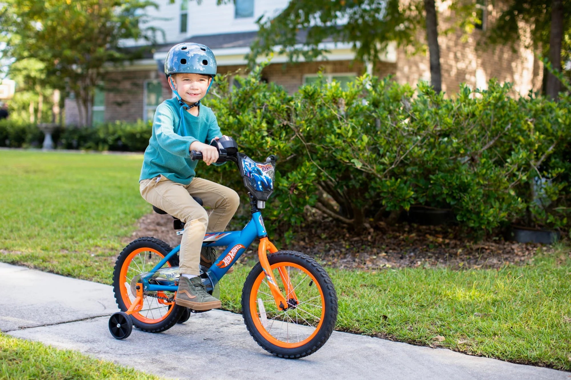 Dynacraft Hot Wheels 16 - Inch Boys Bike for Age 6 - 10 Years