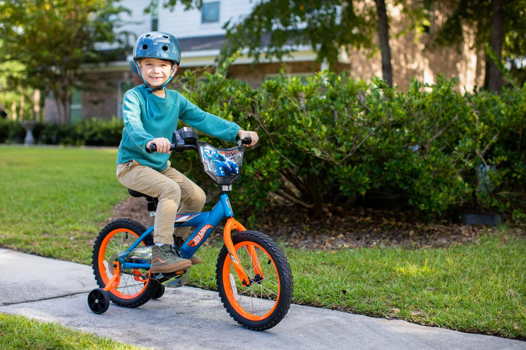 Dynacraft Hot Wheels 16 - Inch Boys Bike for Age 6 - 10 Years
