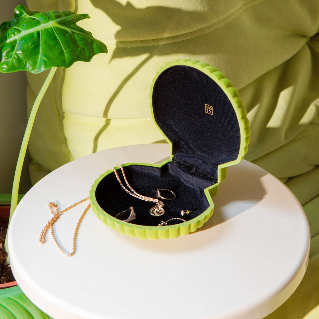 Venus Velvet Seashell Jewelry Box - Green